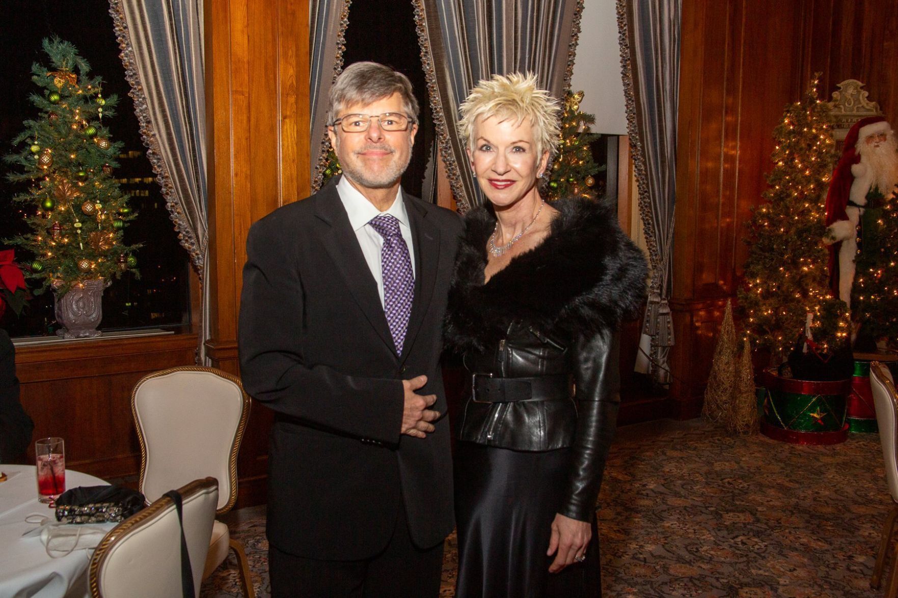 Daniel Phillips, Linda Horne